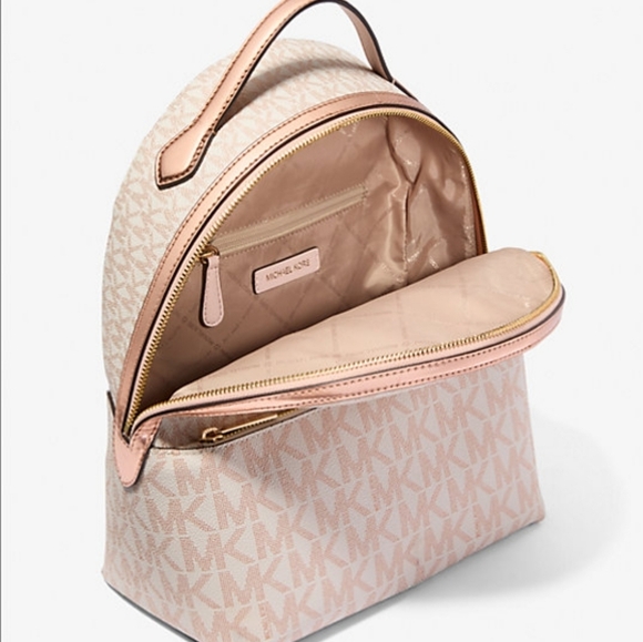 ?️Michael Kors Med Shelia backpack PRICE FIRM main image 4